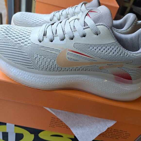 Nike shoes for women's - Picture 1 of 4